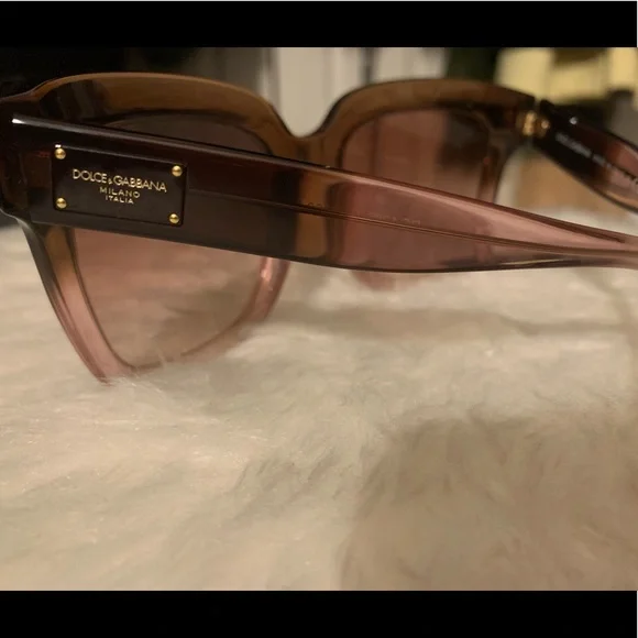 AUTHENTIC DOLCE & GABBANA SUNGLASSES - Picture 3 of 7